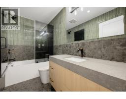 6393 Grant Street, Burnaby, BC V5B2K7 Photo 26