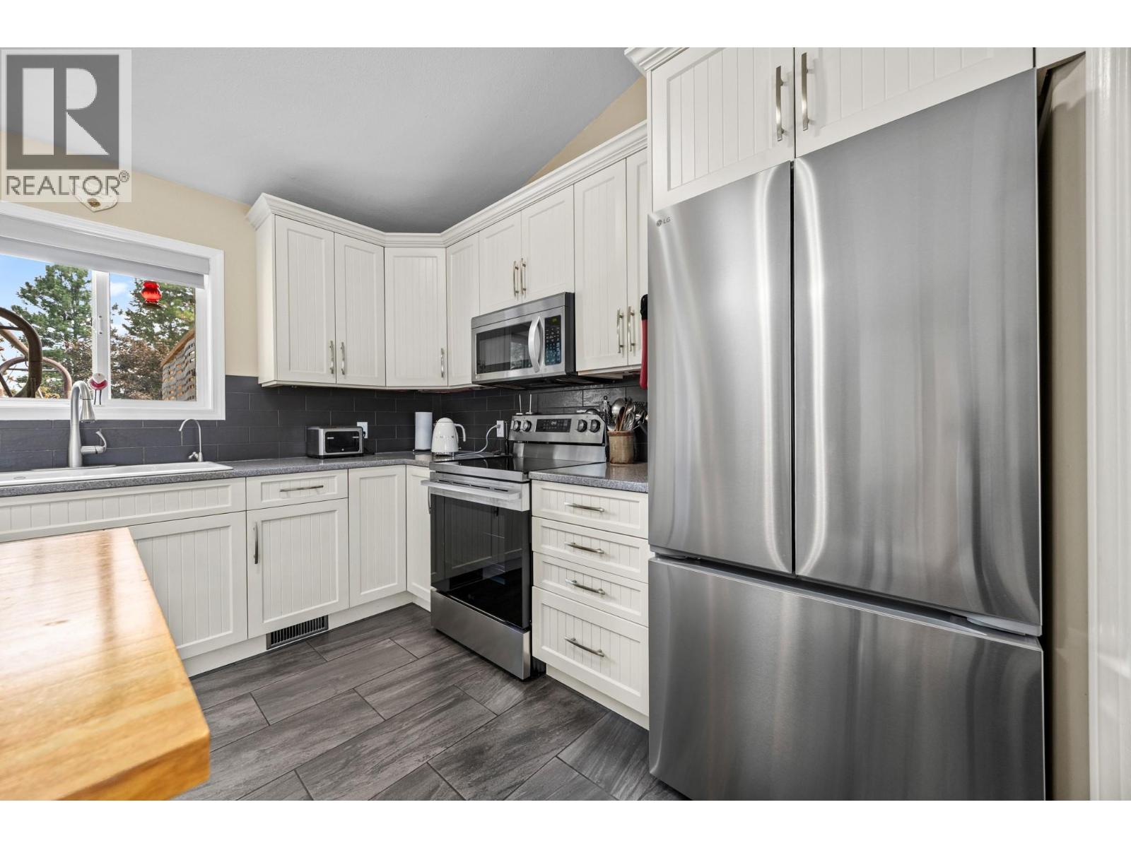 2735 Northview Place - Image 14