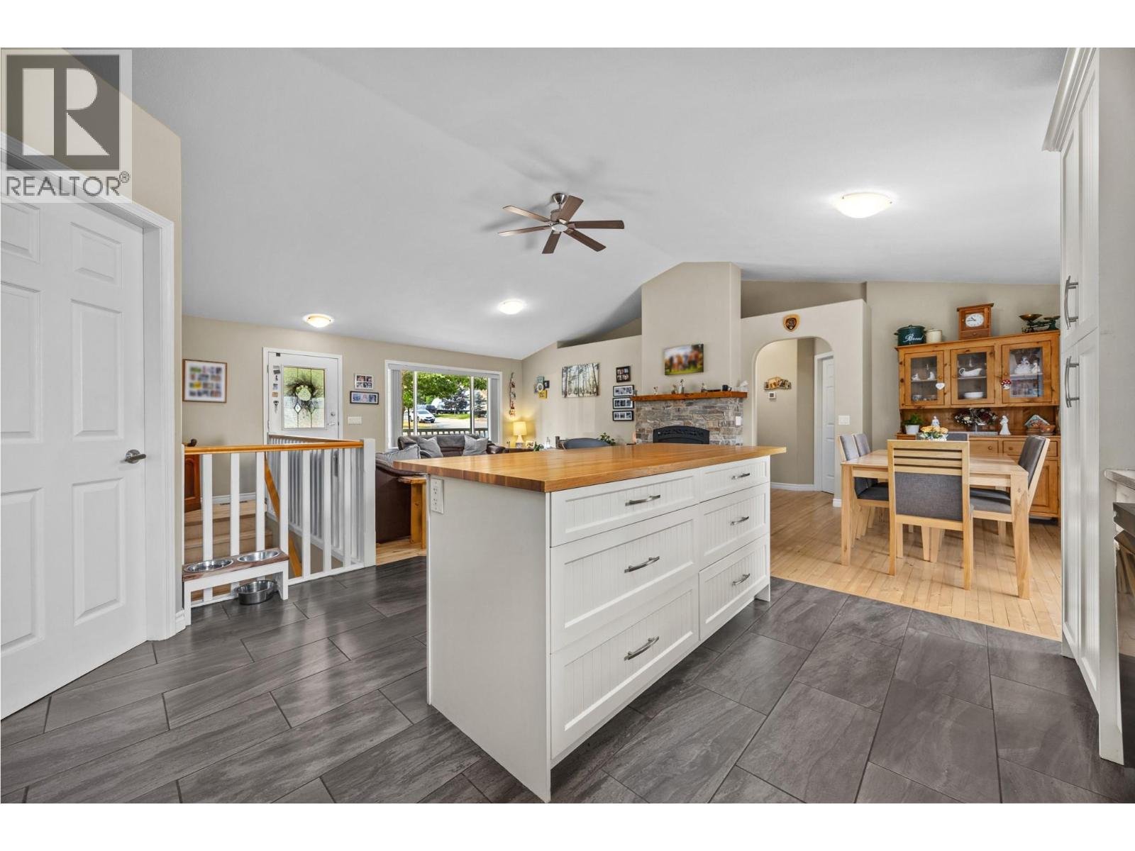 2735 Northview Place - 16