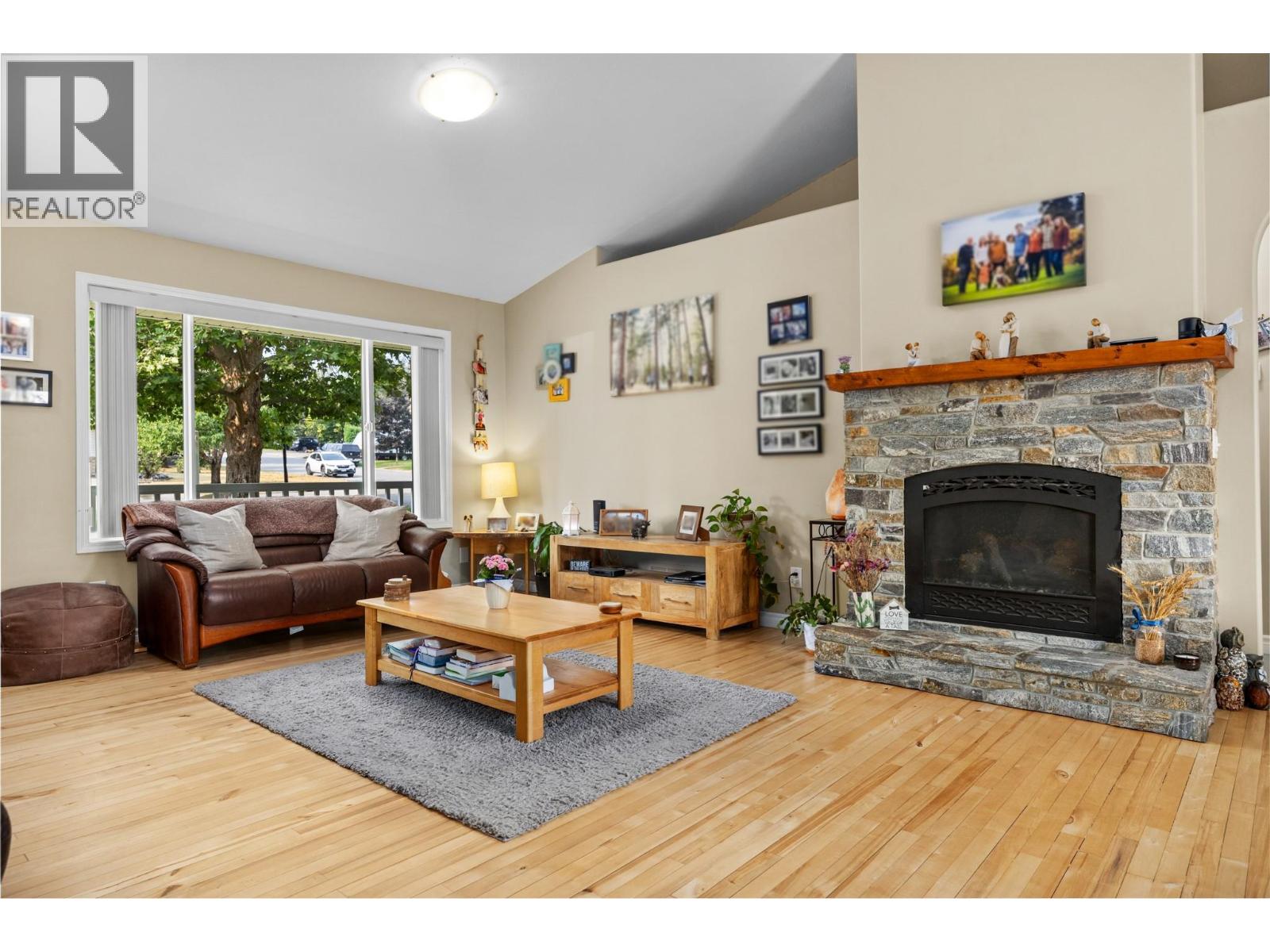 2735 Northview Place - Image 6