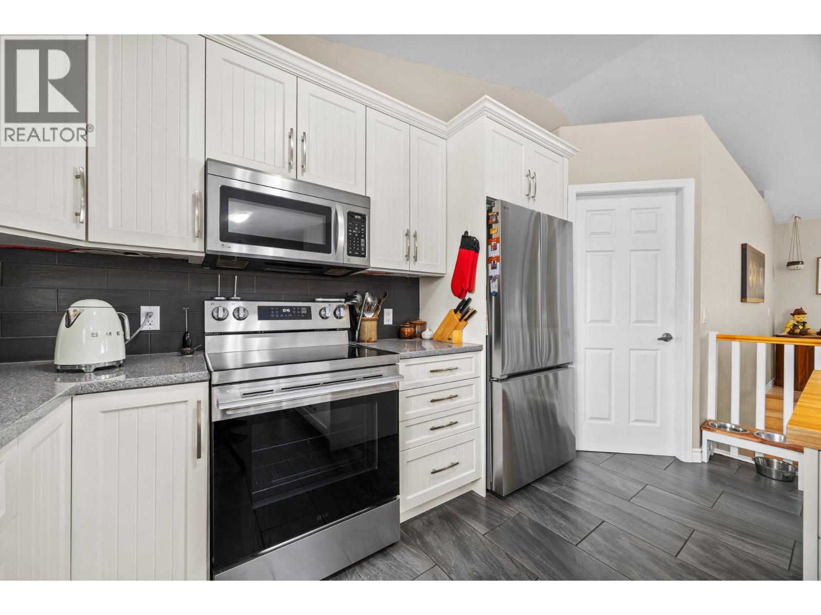 2735 Northview Place - Image 15