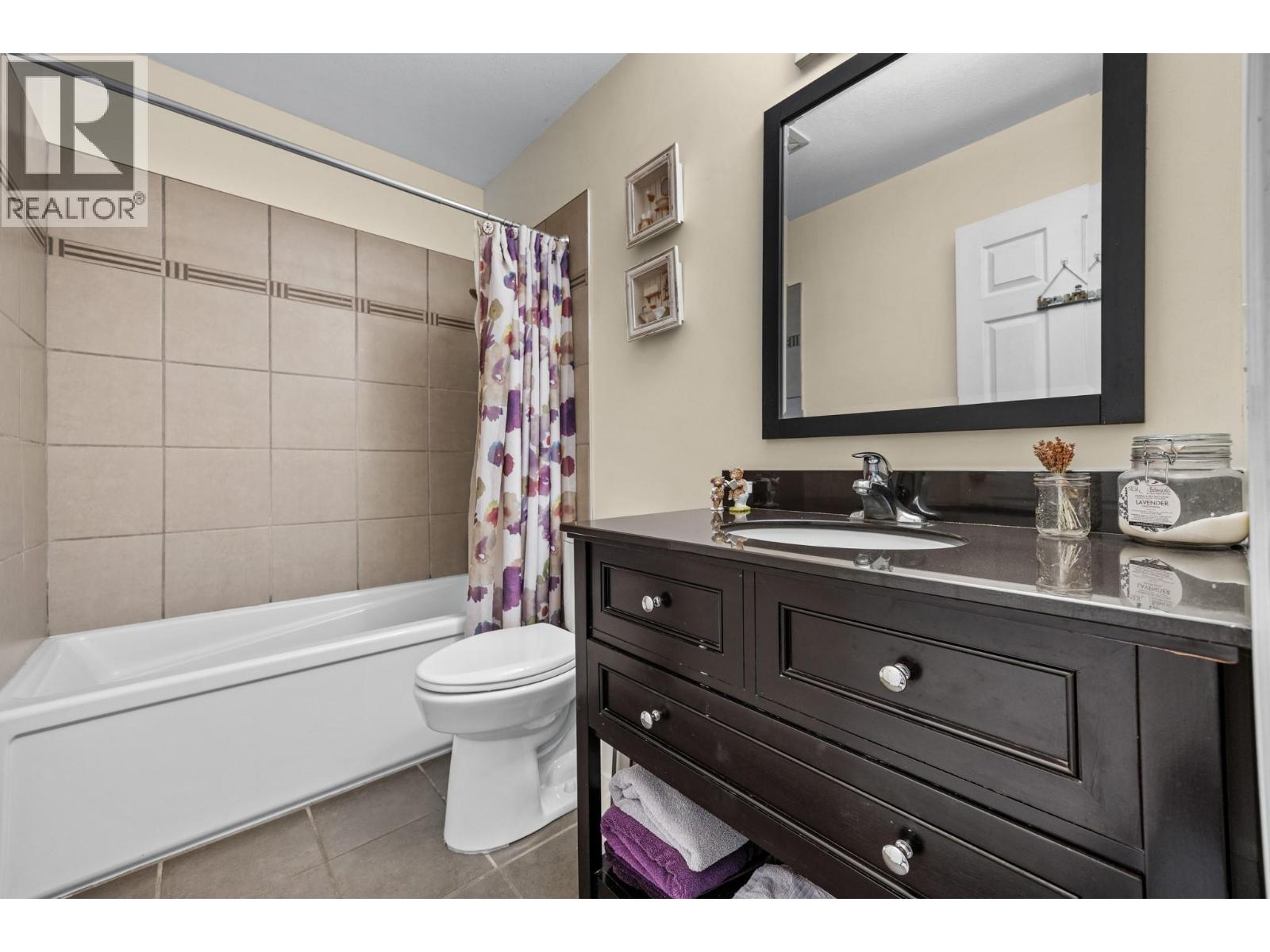 2735 Northview Place - Image 23