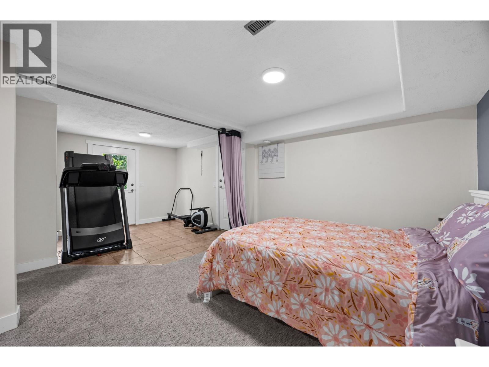 2735 Northview Place - Image 35