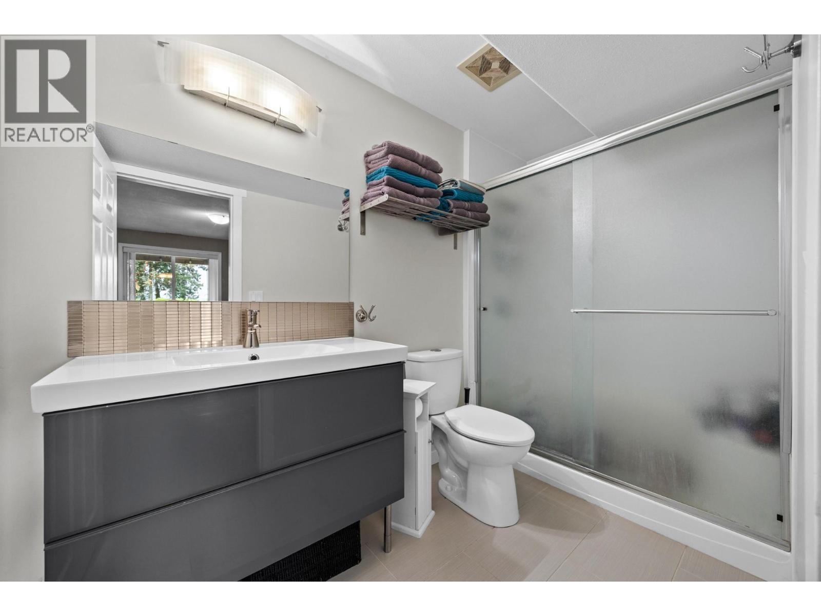 2735 Northview Place - Image 38