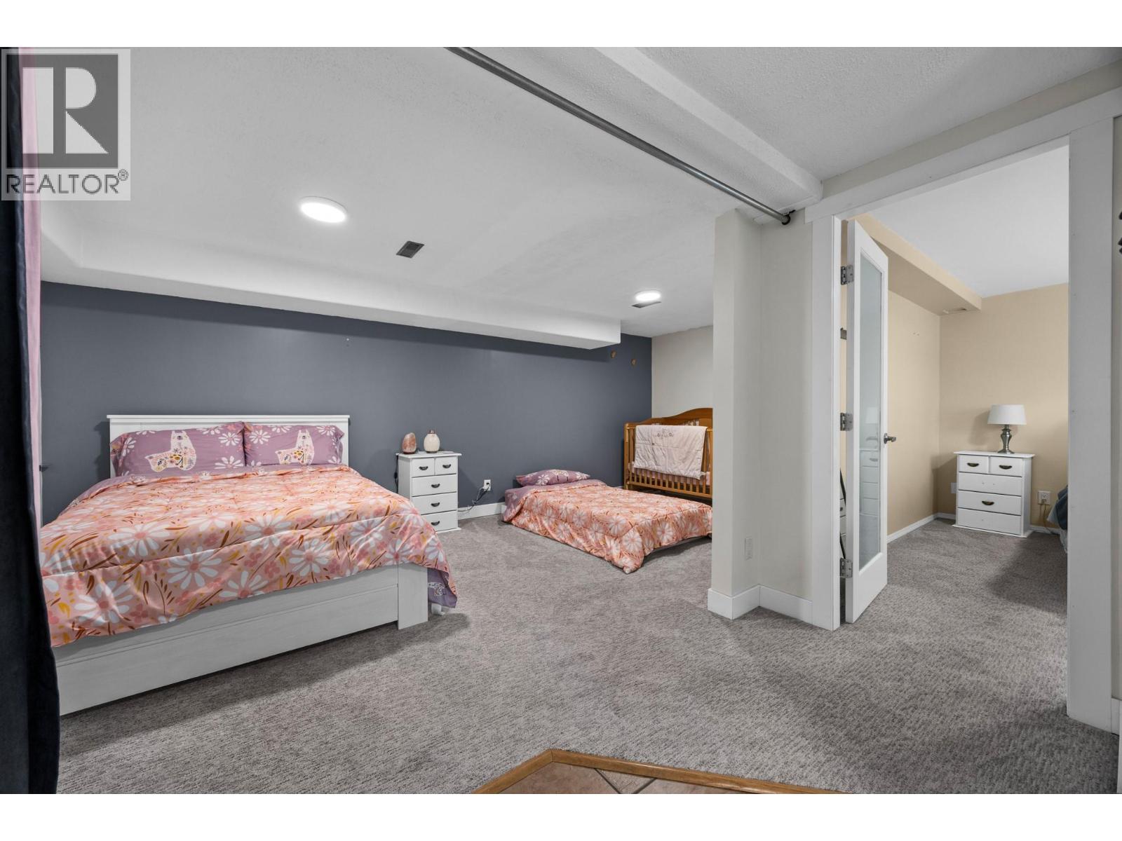 2735 Northview Place - 32