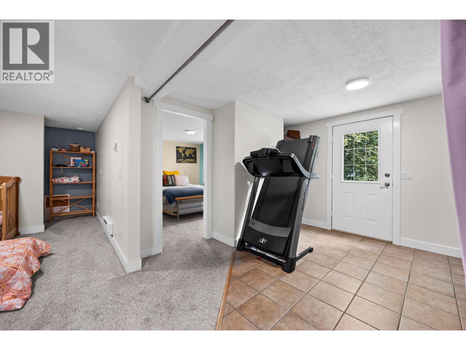 2735 Northview Place - Image 31