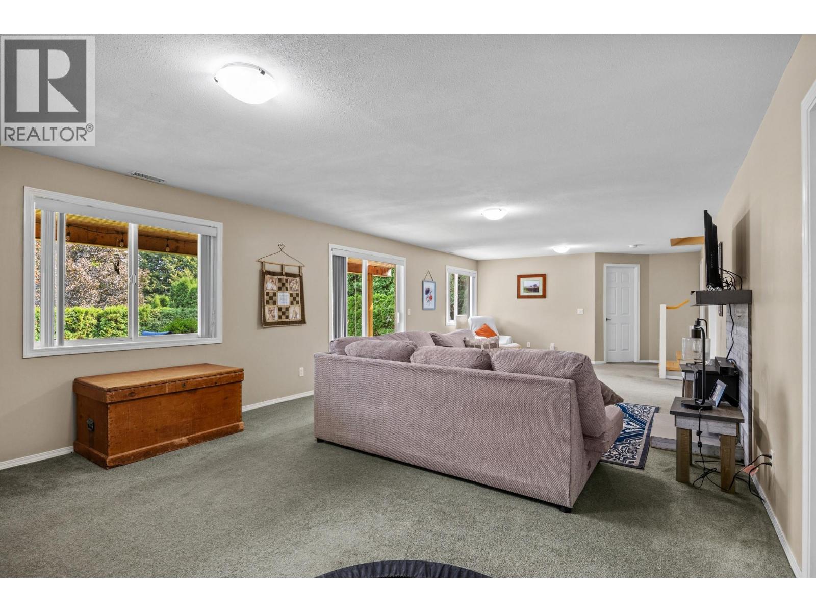 2735 Northview Place - Image 66