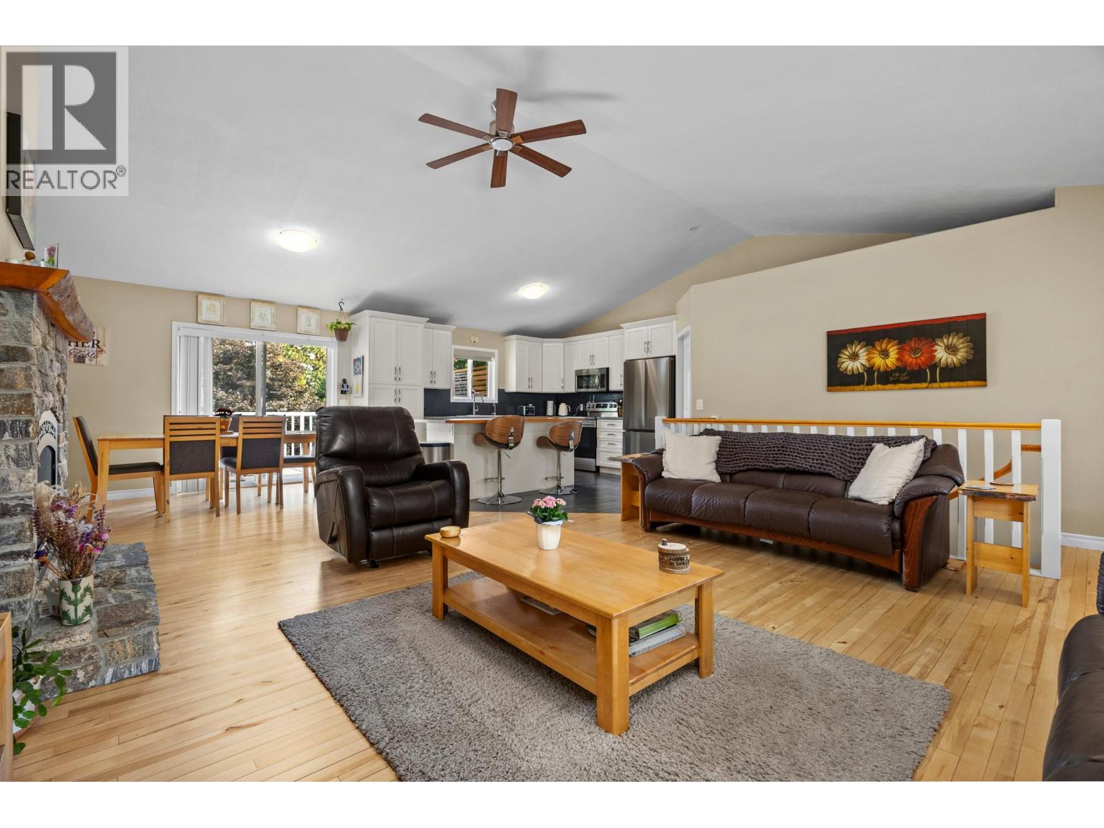 2735 Northview Place - Image 8