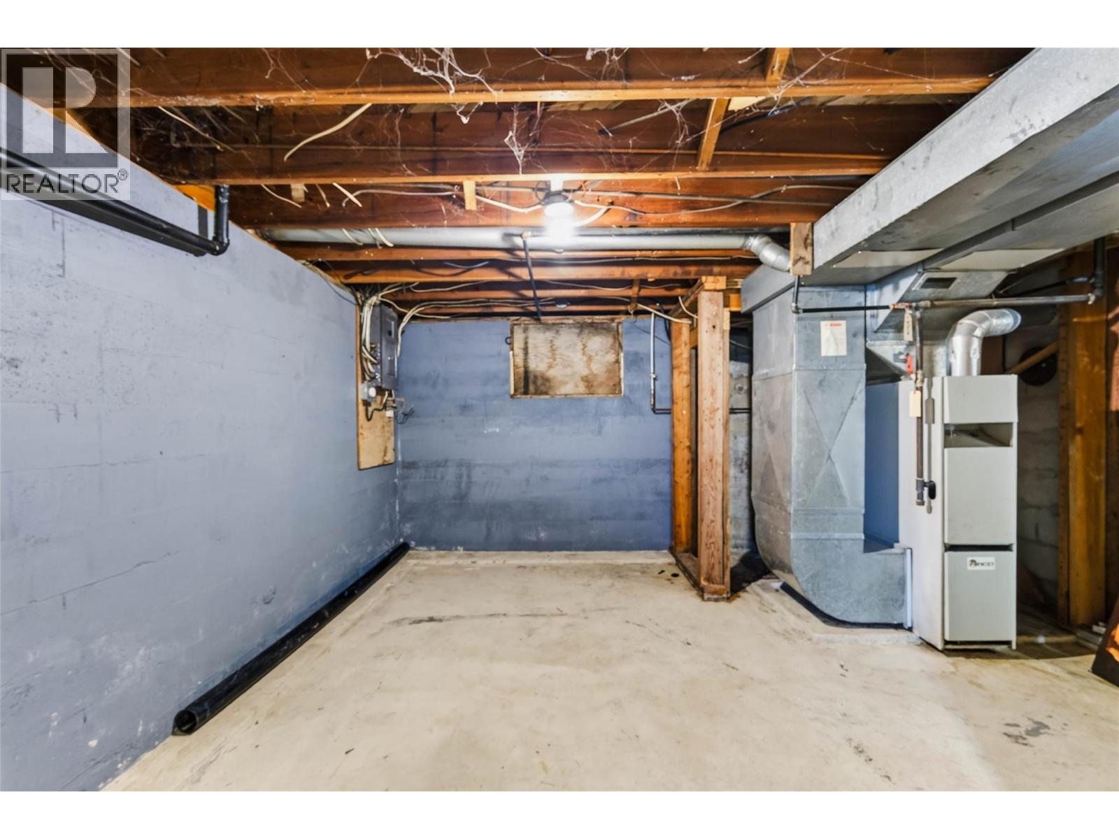 115 Second Street, Salmo