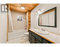 115 Second Street, Salmo, BC V0G1Z0 Photo 27
