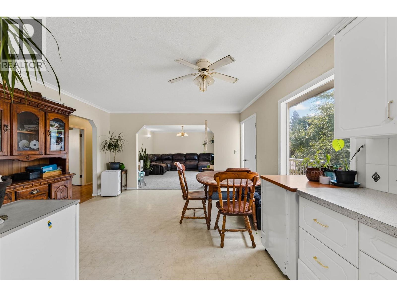 115 Second Street, Salmo