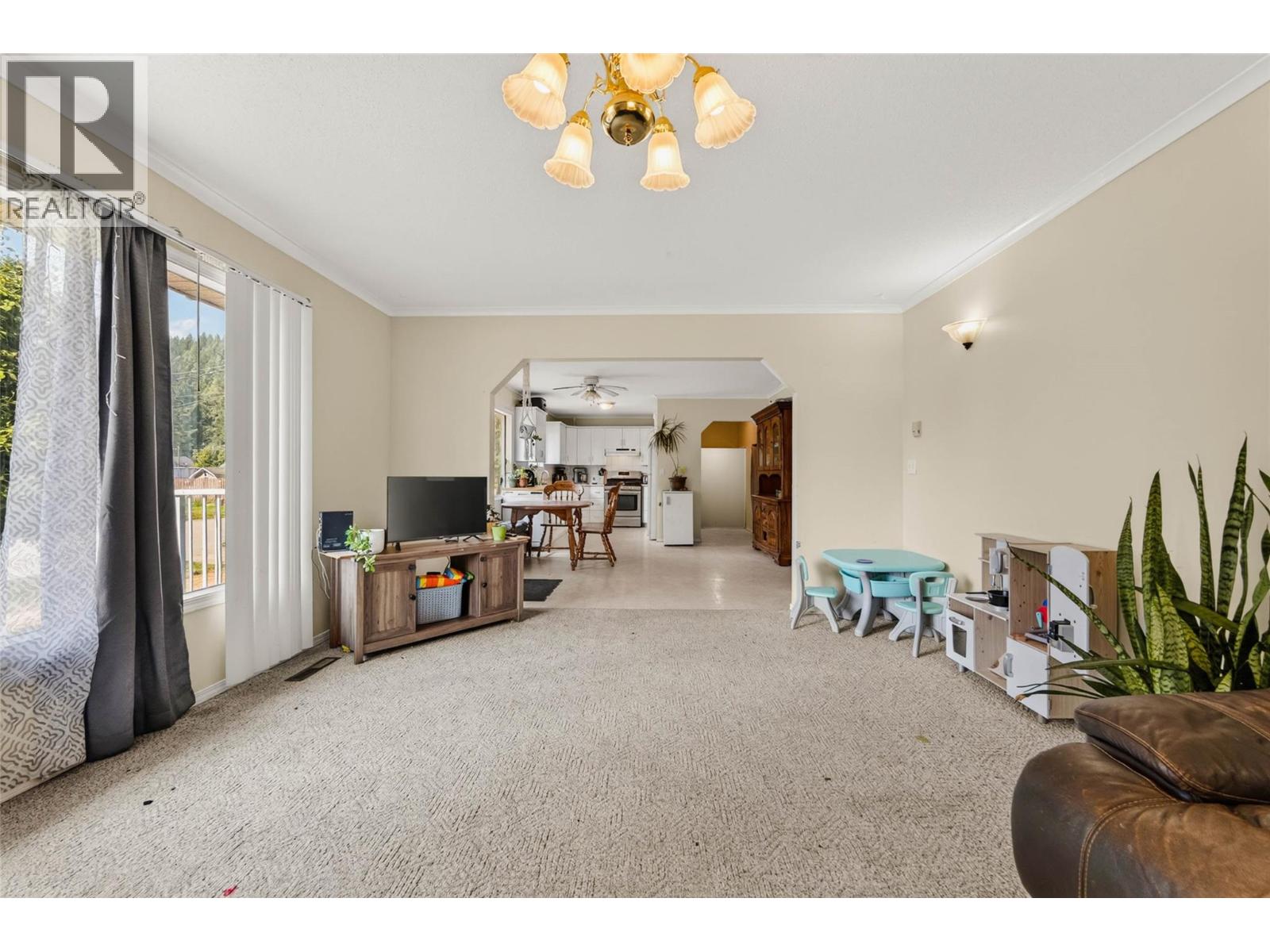 115 Second Street, Salmo