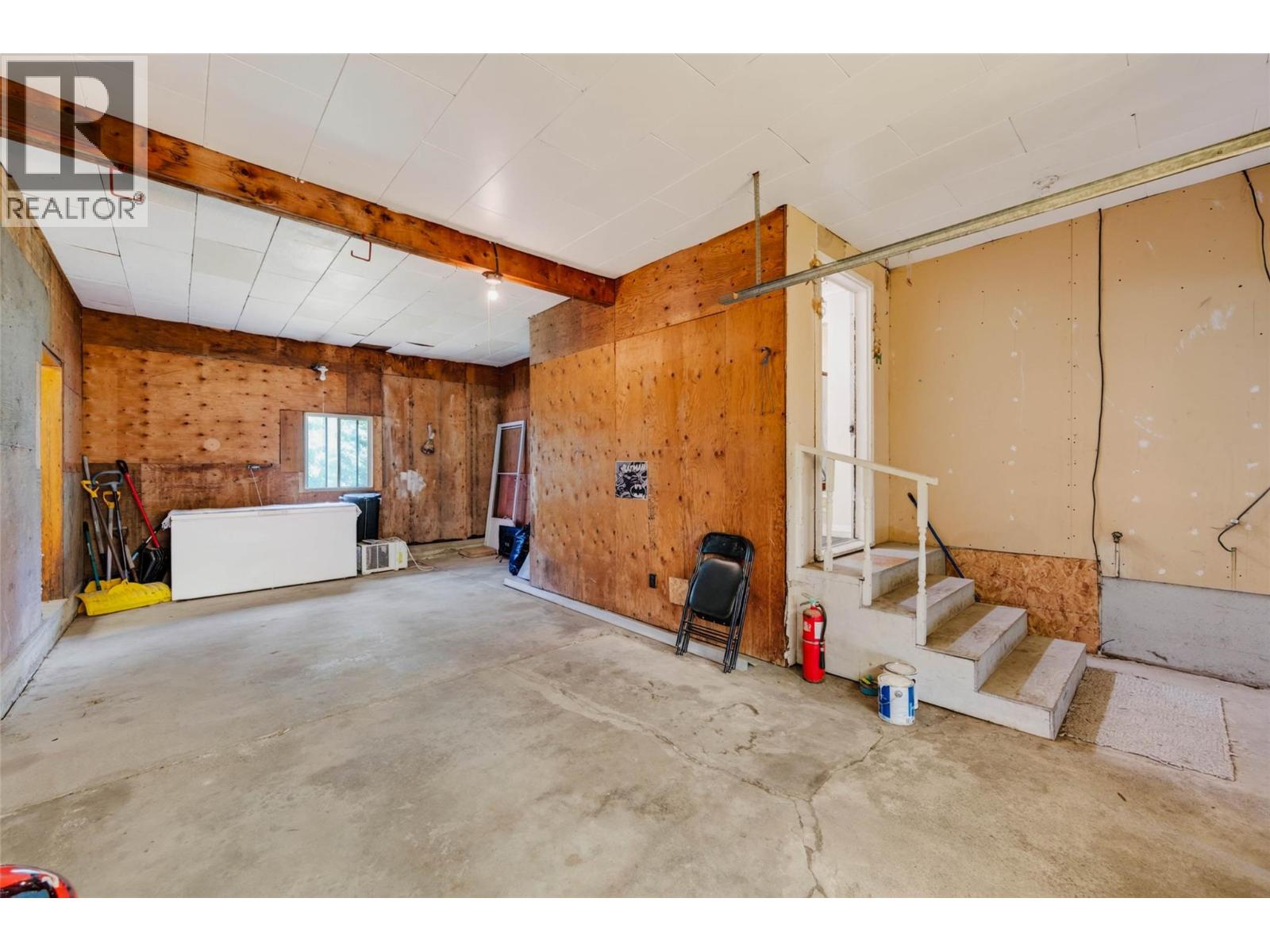 115 Second Street, Salmo