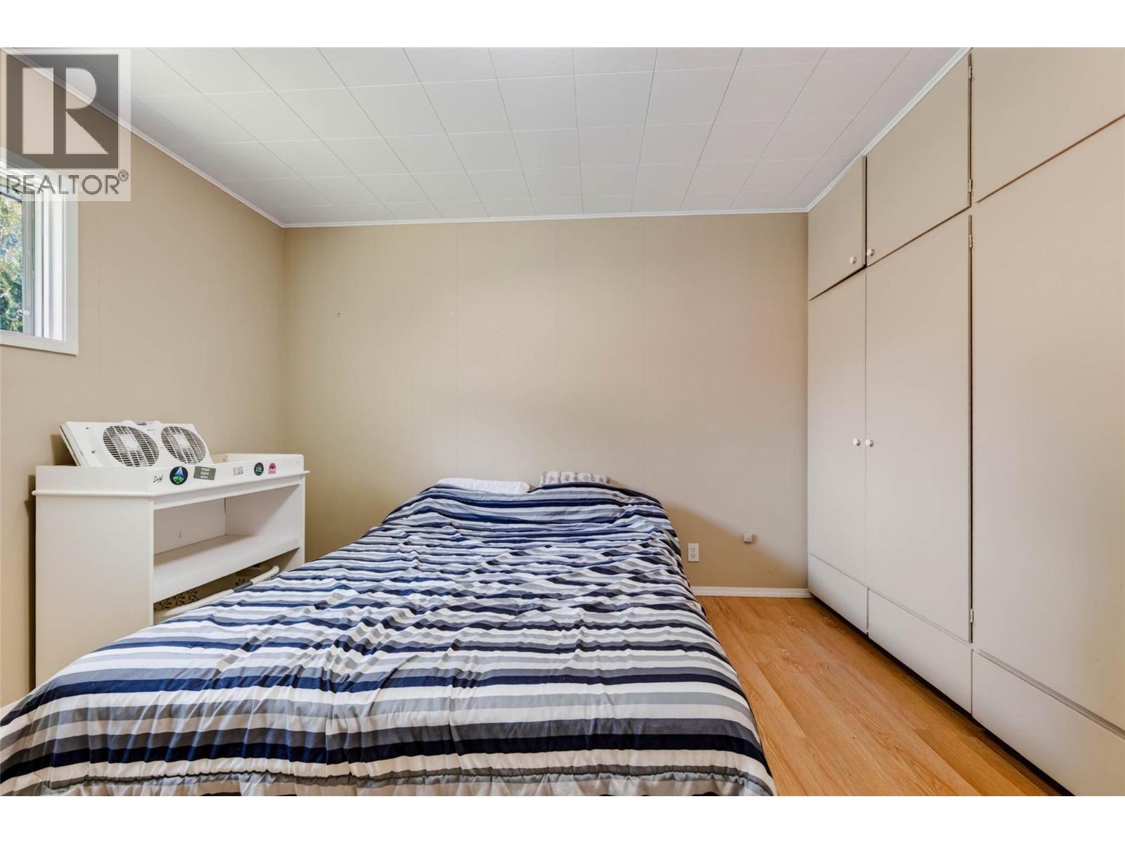 115 Second Street, Salmo