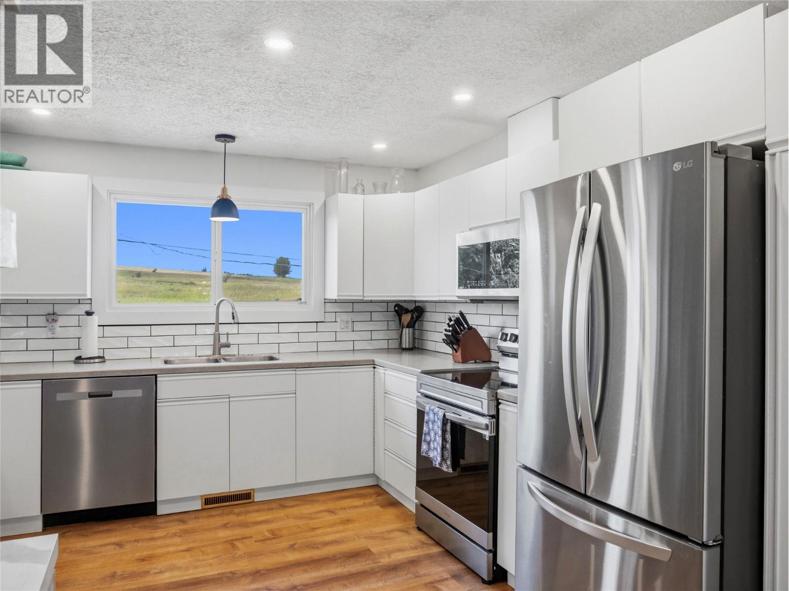 1312 92 Avenue - 2