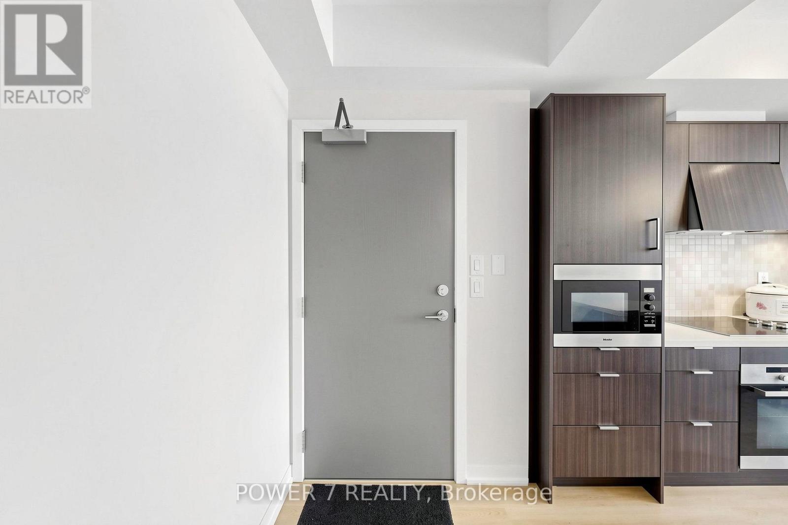 #4207 21 WIDMER STREET - Image 32