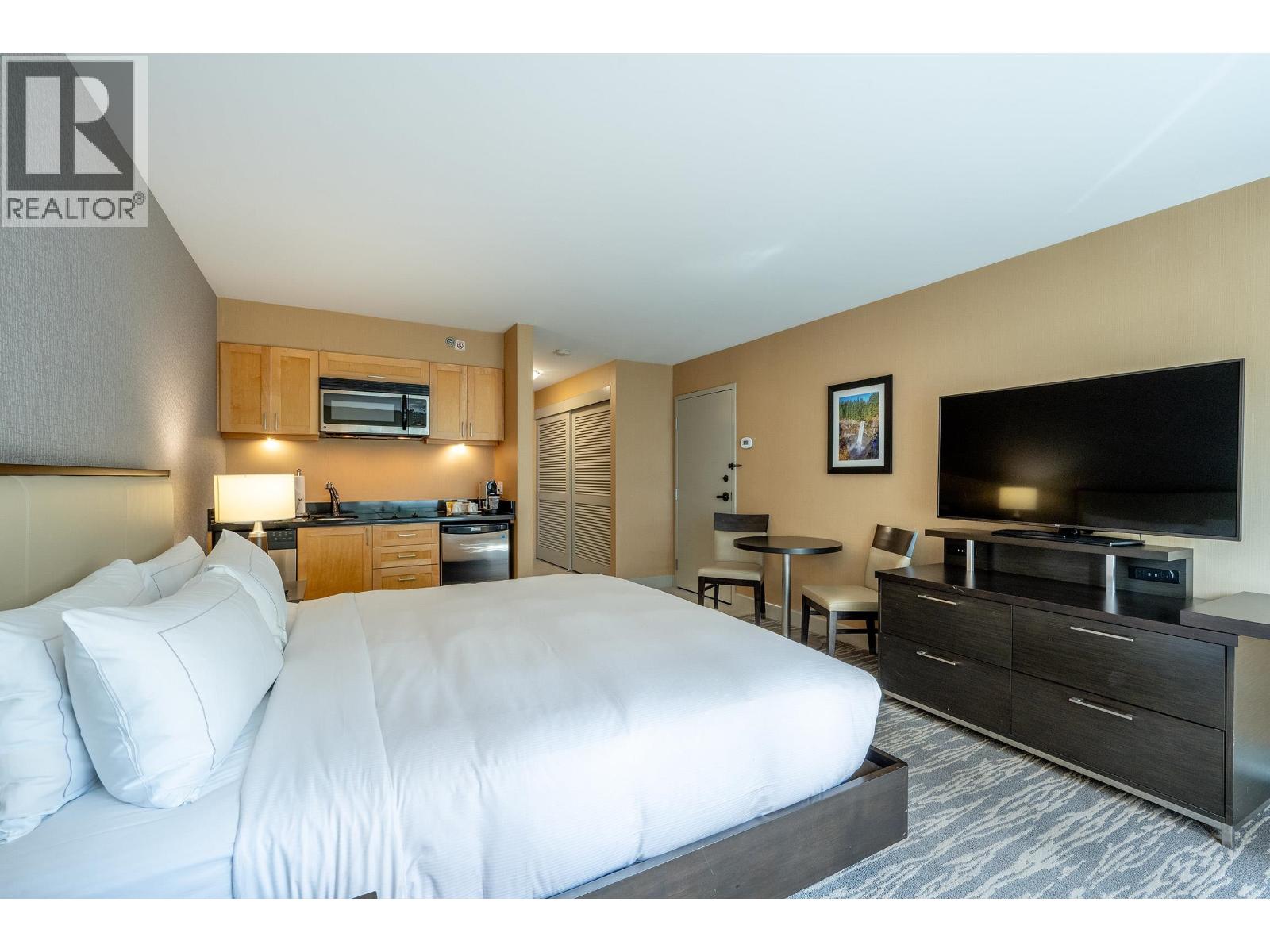 366/368 4050 WHISTLER WAY, Whistler