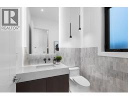 1 6682 Napier Street, Burnaby, BC V5B2C3 Photo 13