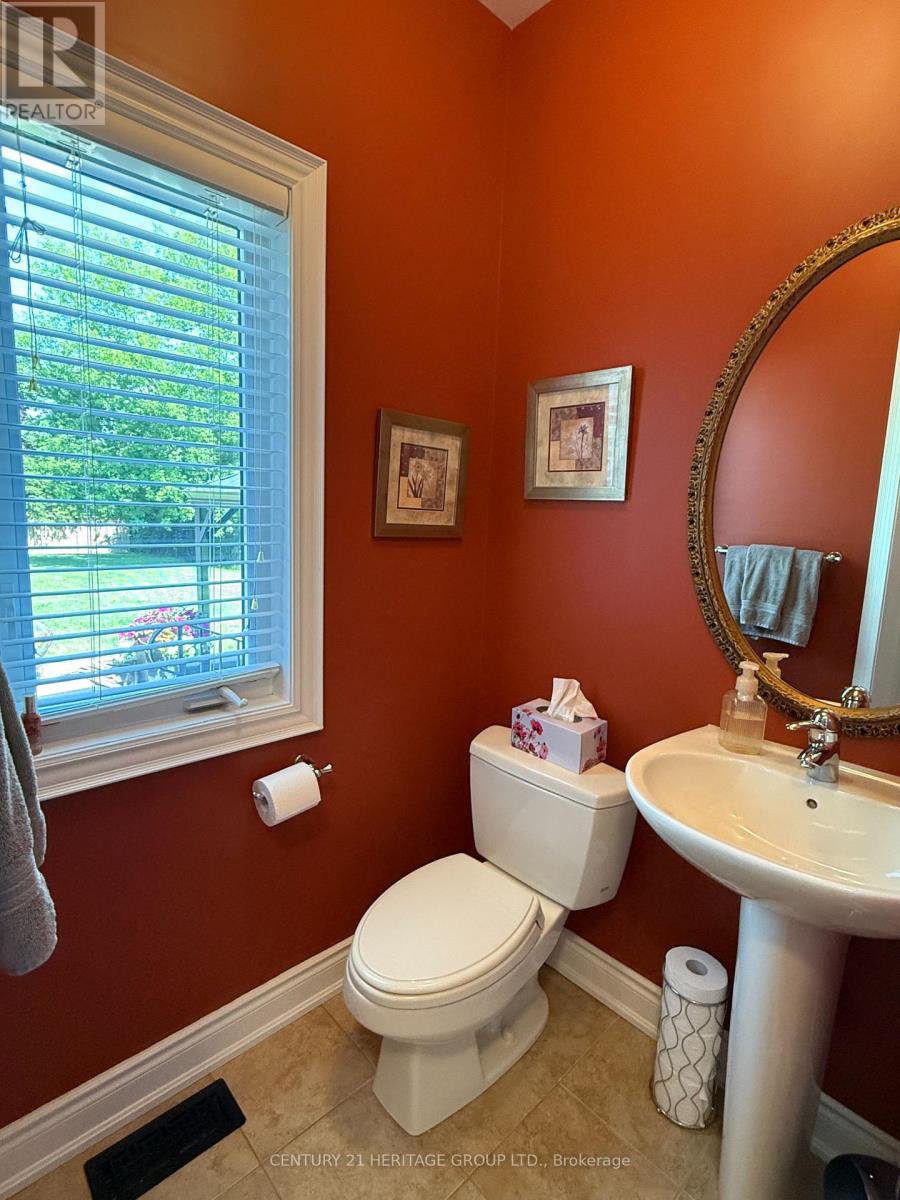 49 SHORE CRESCENT - Image 24