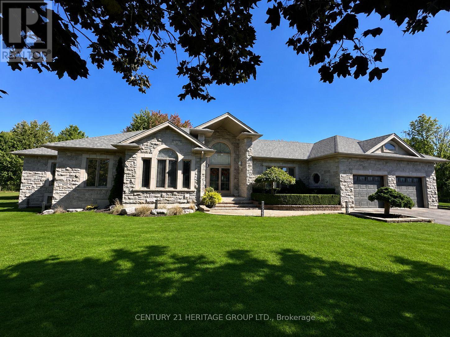 49 SHORE CRESCENT - 36