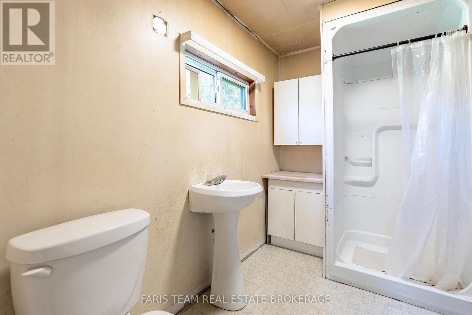 29 MARSH LANE - Image 14