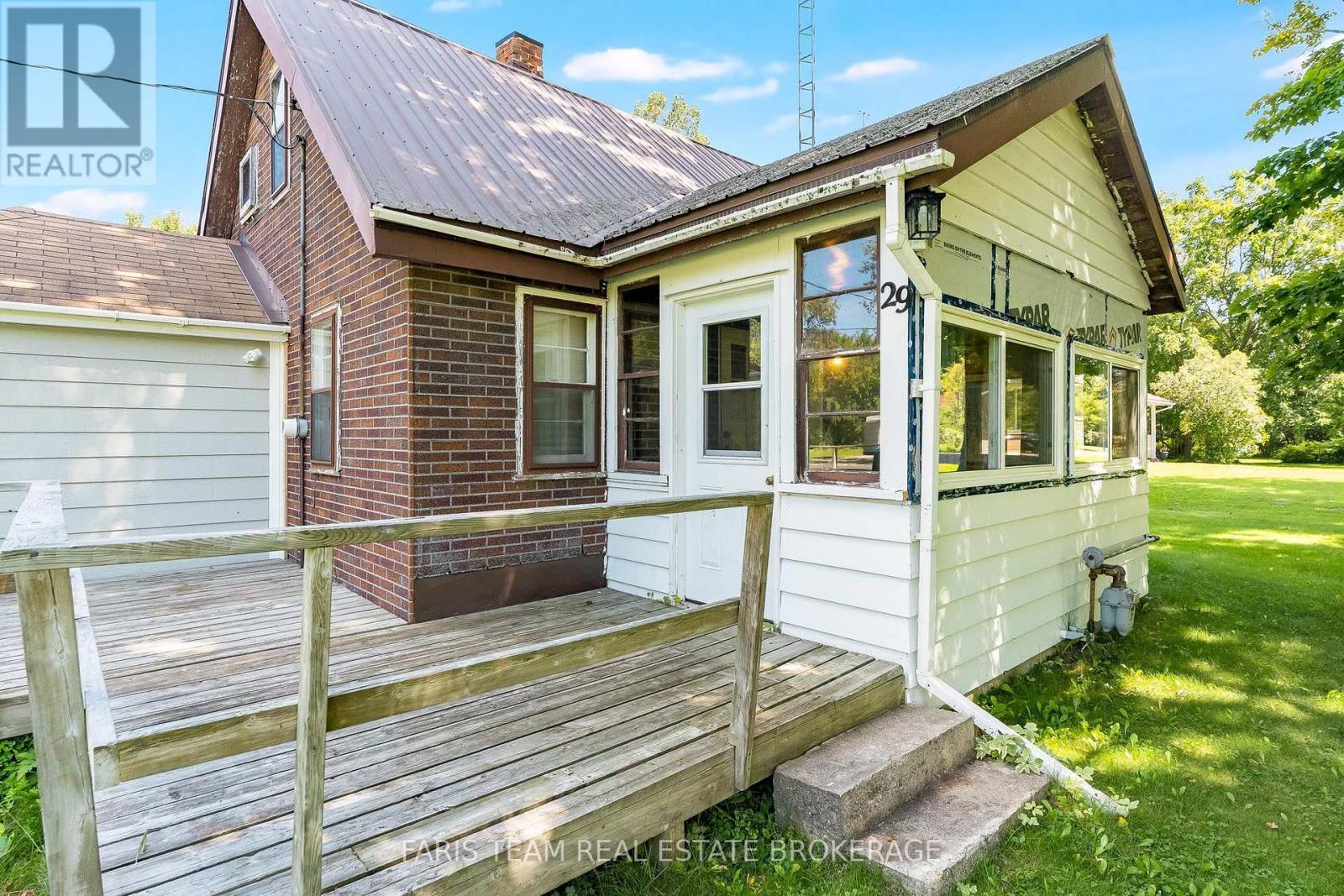 29 MARSH LANE - 5