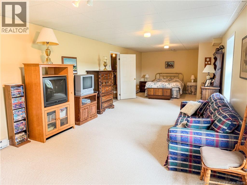 36 Meredith Drive - Image 30