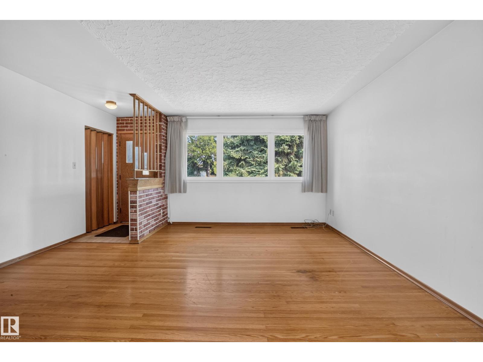 16009 93A AV NW - Image 8