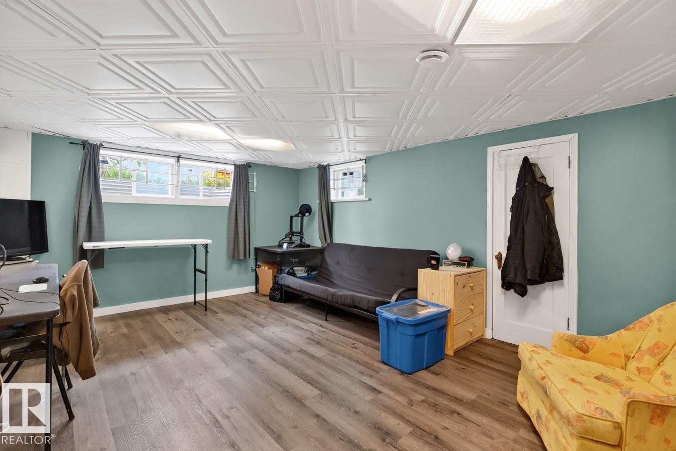 11941 83 ST NW - 23
