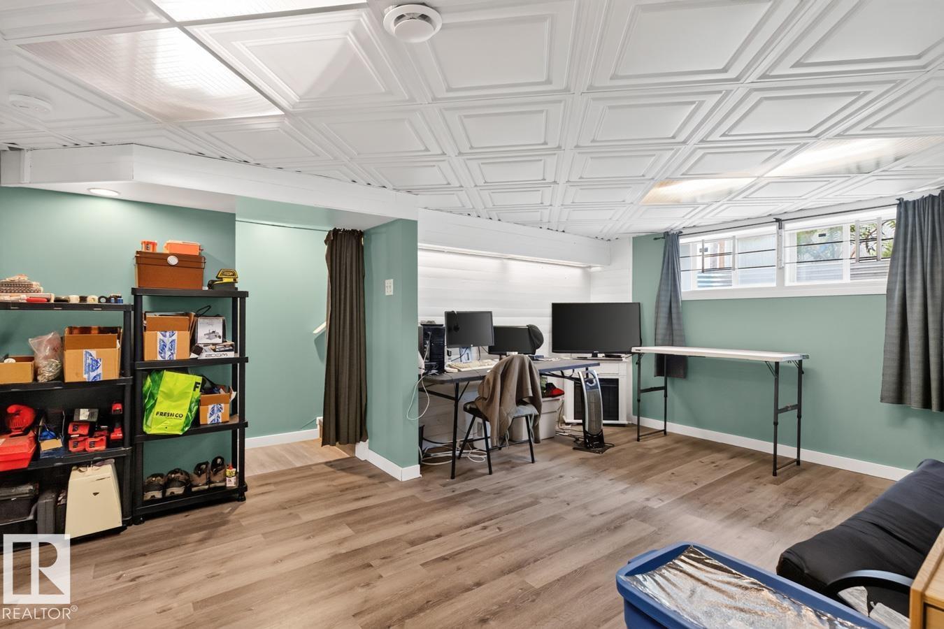 11941 83 ST NW - 24