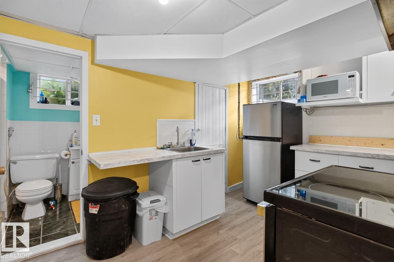 11941 83 ST NW - 26