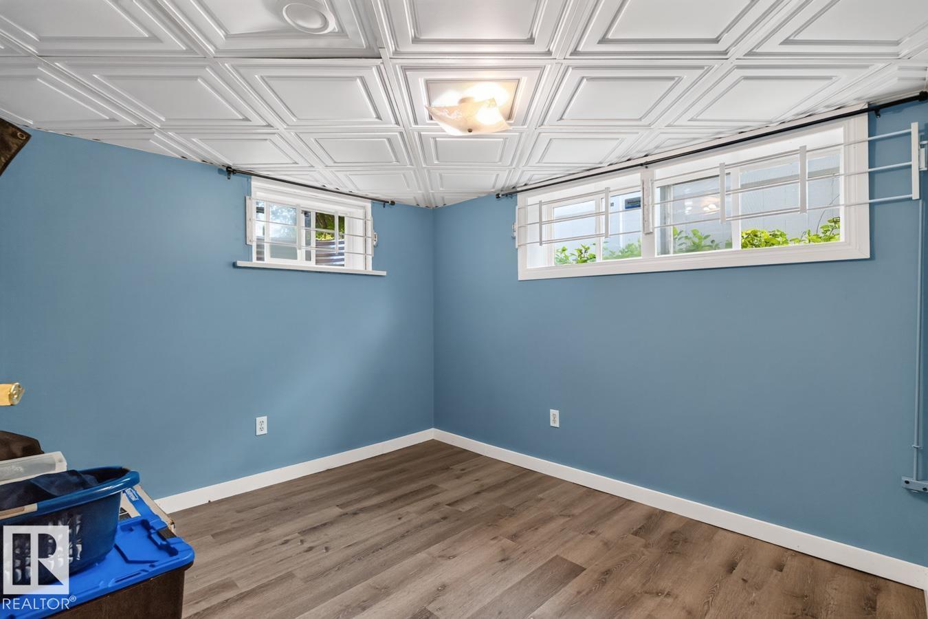 11941 83 ST NW - 28