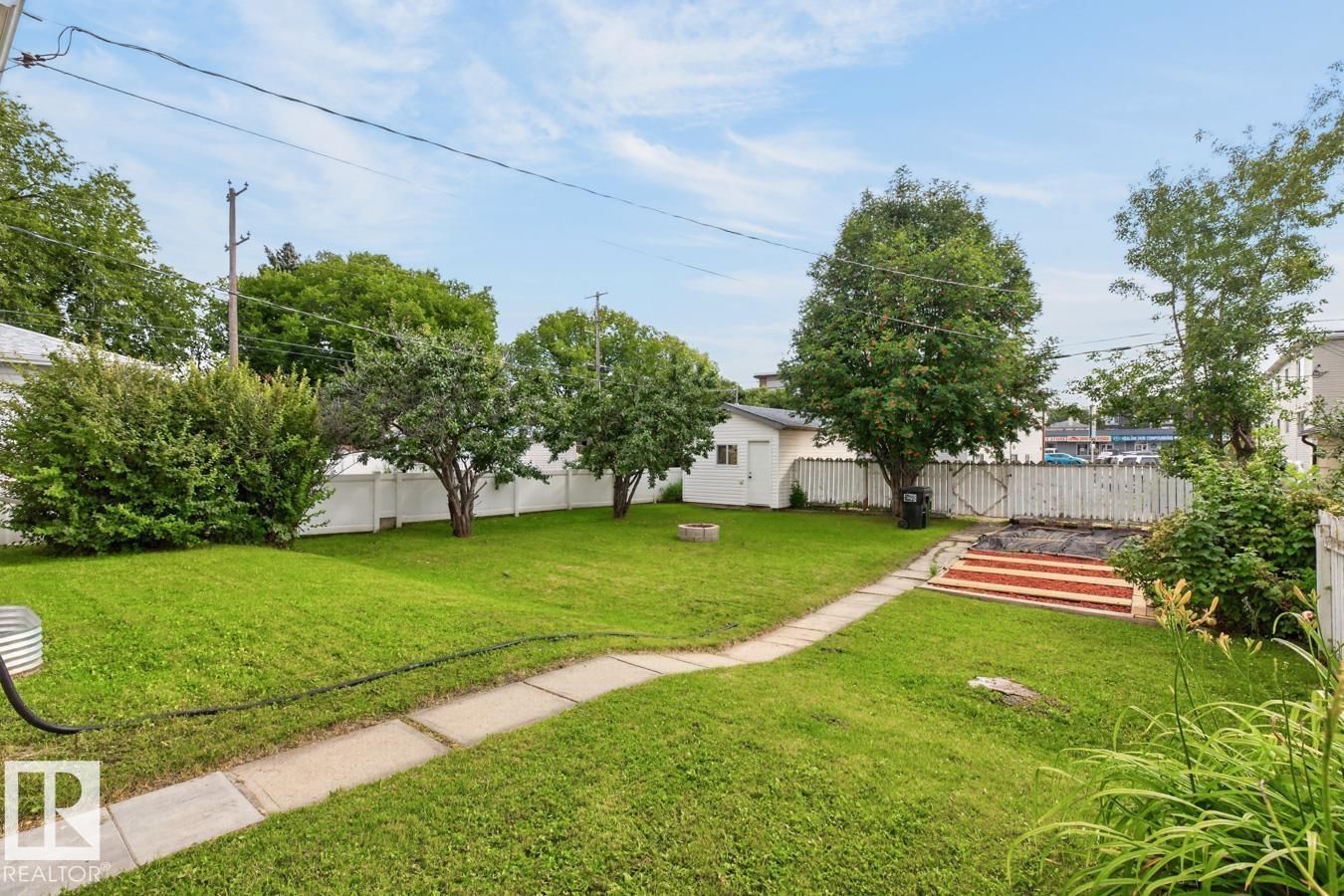 11941 83 ST NW - Image 33