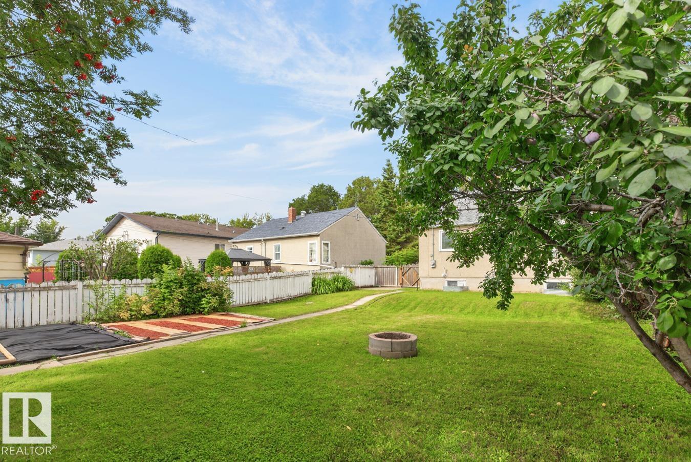 11941 83 ST NW - Image 37