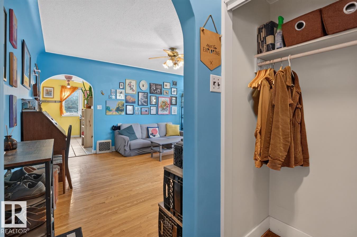 11941 83 ST NW - 5
