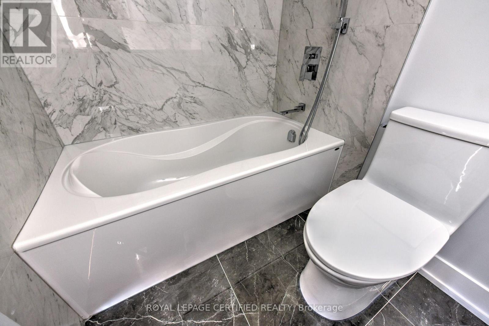 #301 3170 KIRWIN AVENUE - Image 28