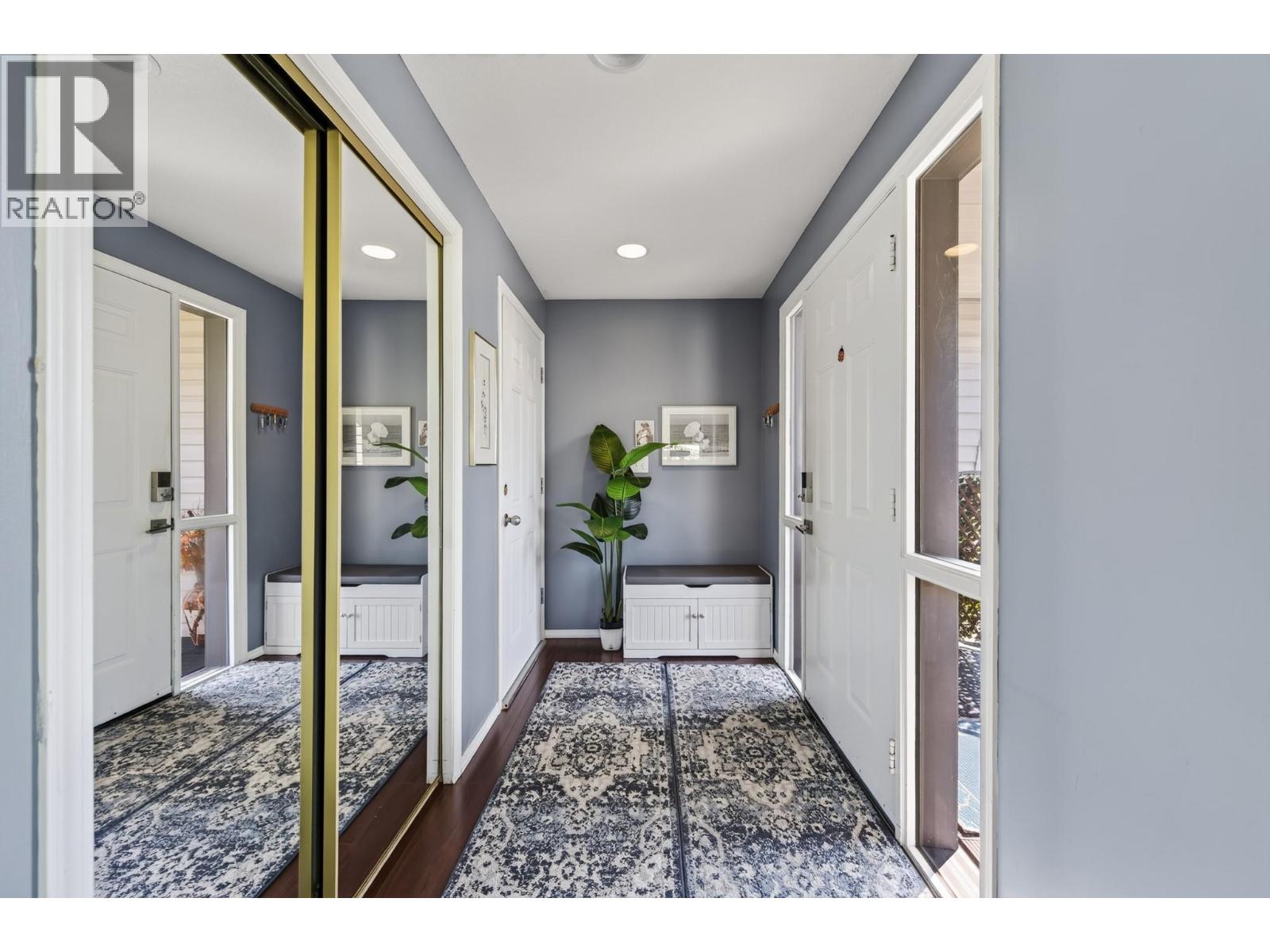 1760 NORTH RIVER Drive - Image 21