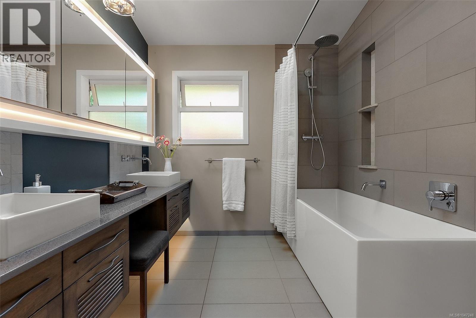 1680 Ash Rd - 11