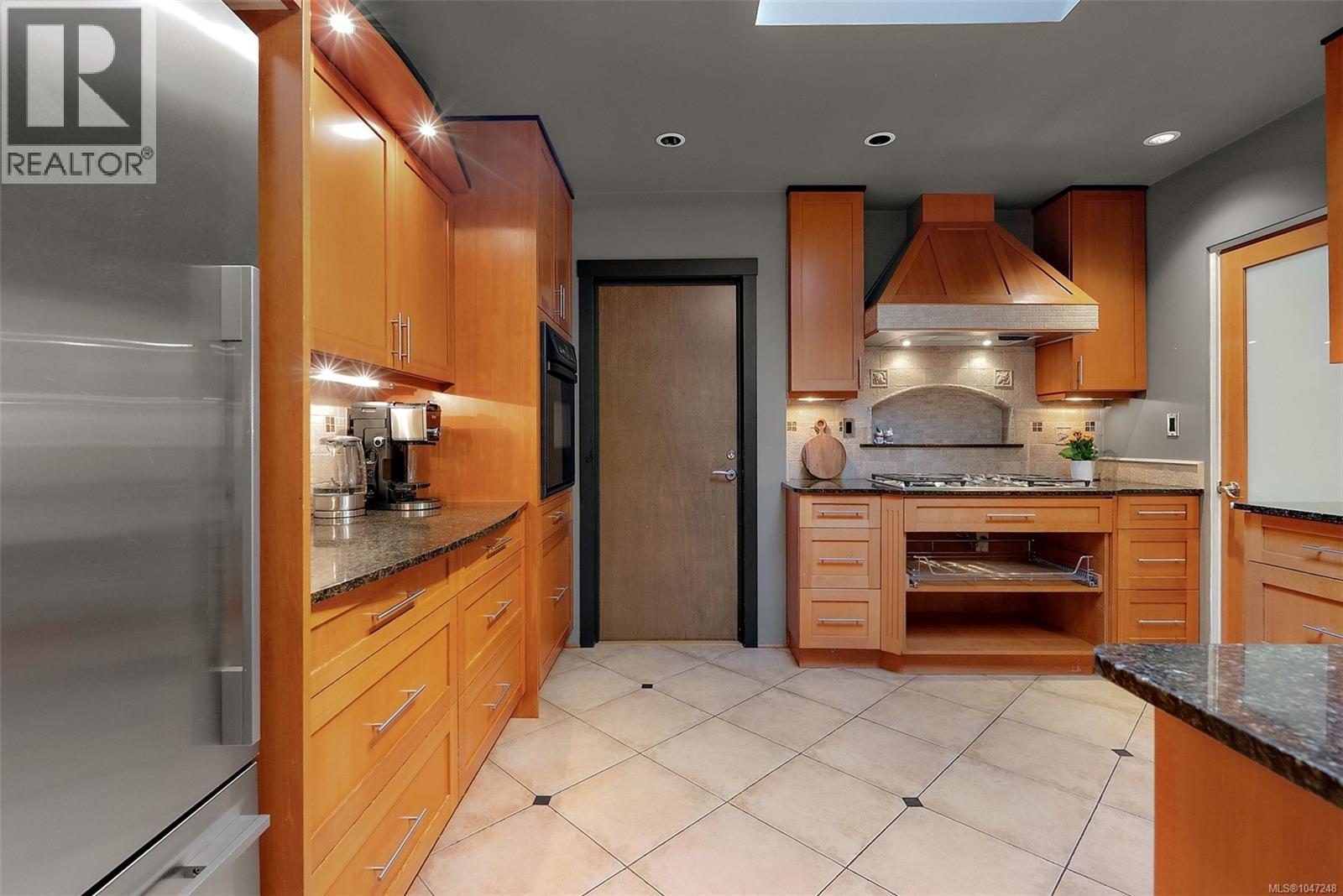 1680 Ash Rd - Image 15