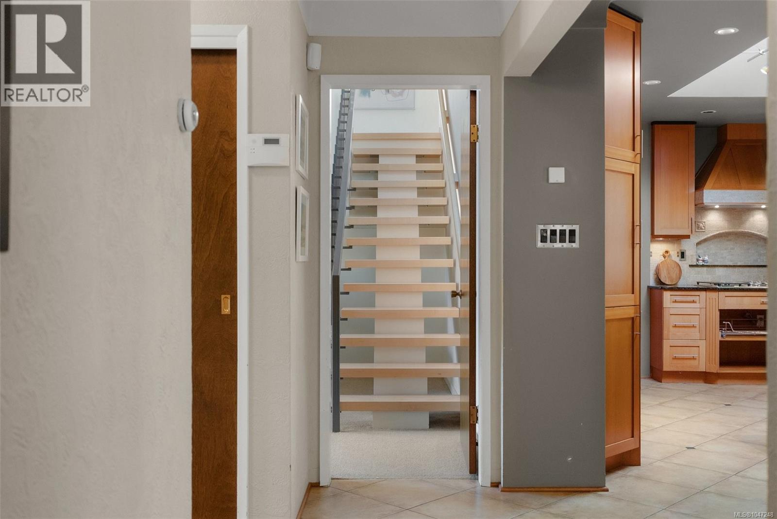 1680 Ash Rd - Image 24