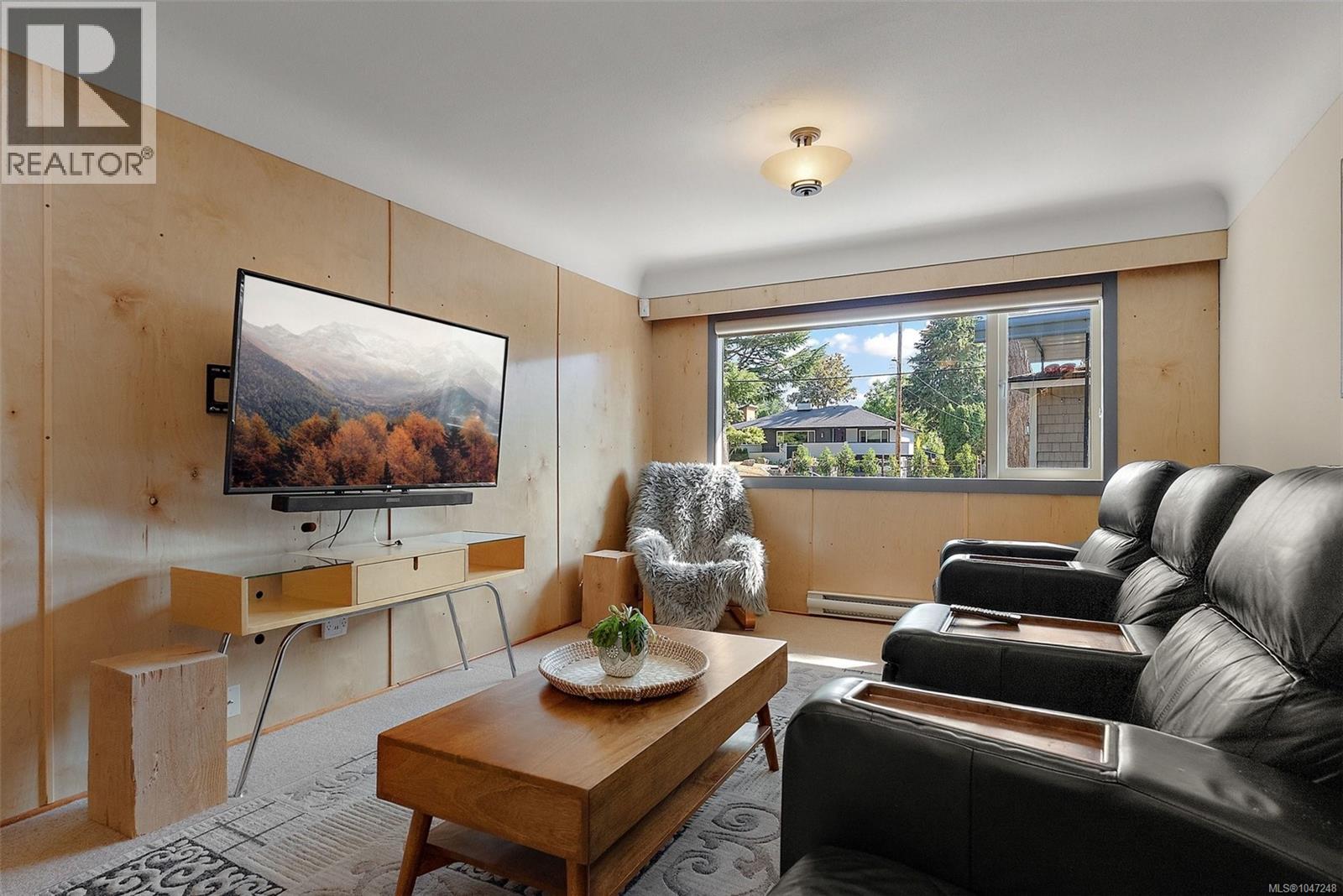1680 Ash Rd - Image 31