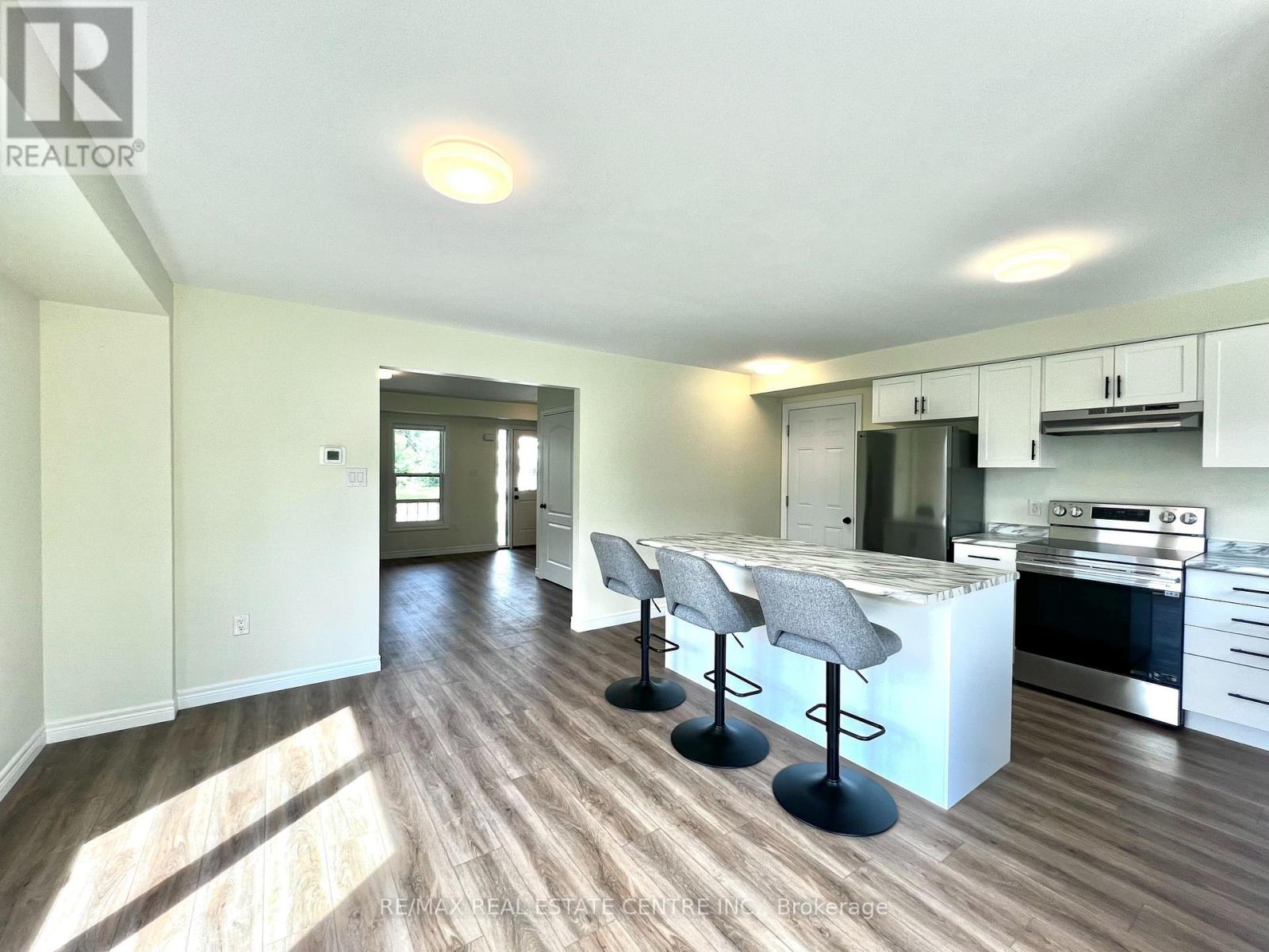 716 RUSSEL COURT - Image 12