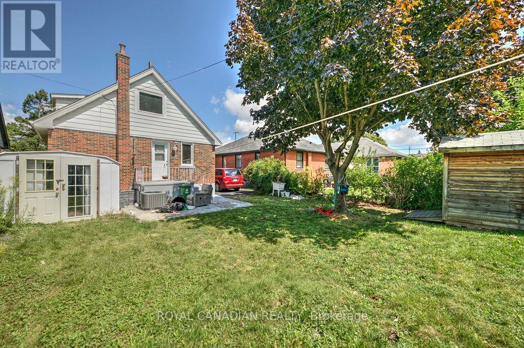 974 QUEENSDALE AVENUE E - 26