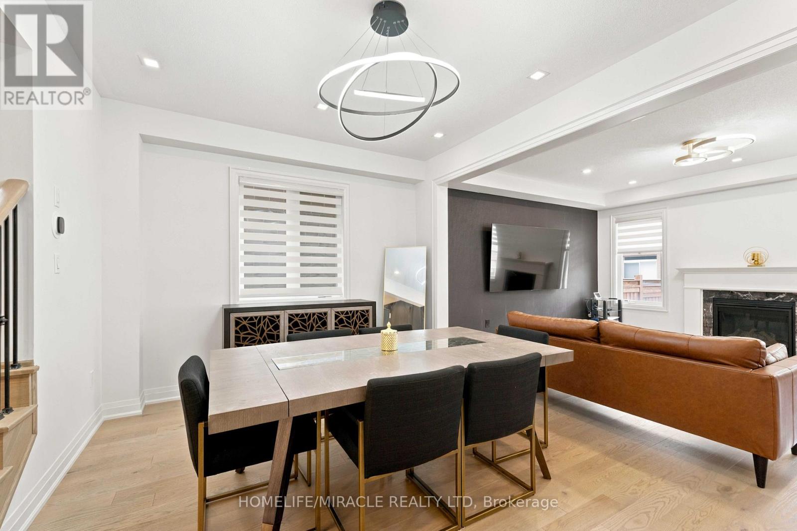 19 KENESKY DRIVE - 10