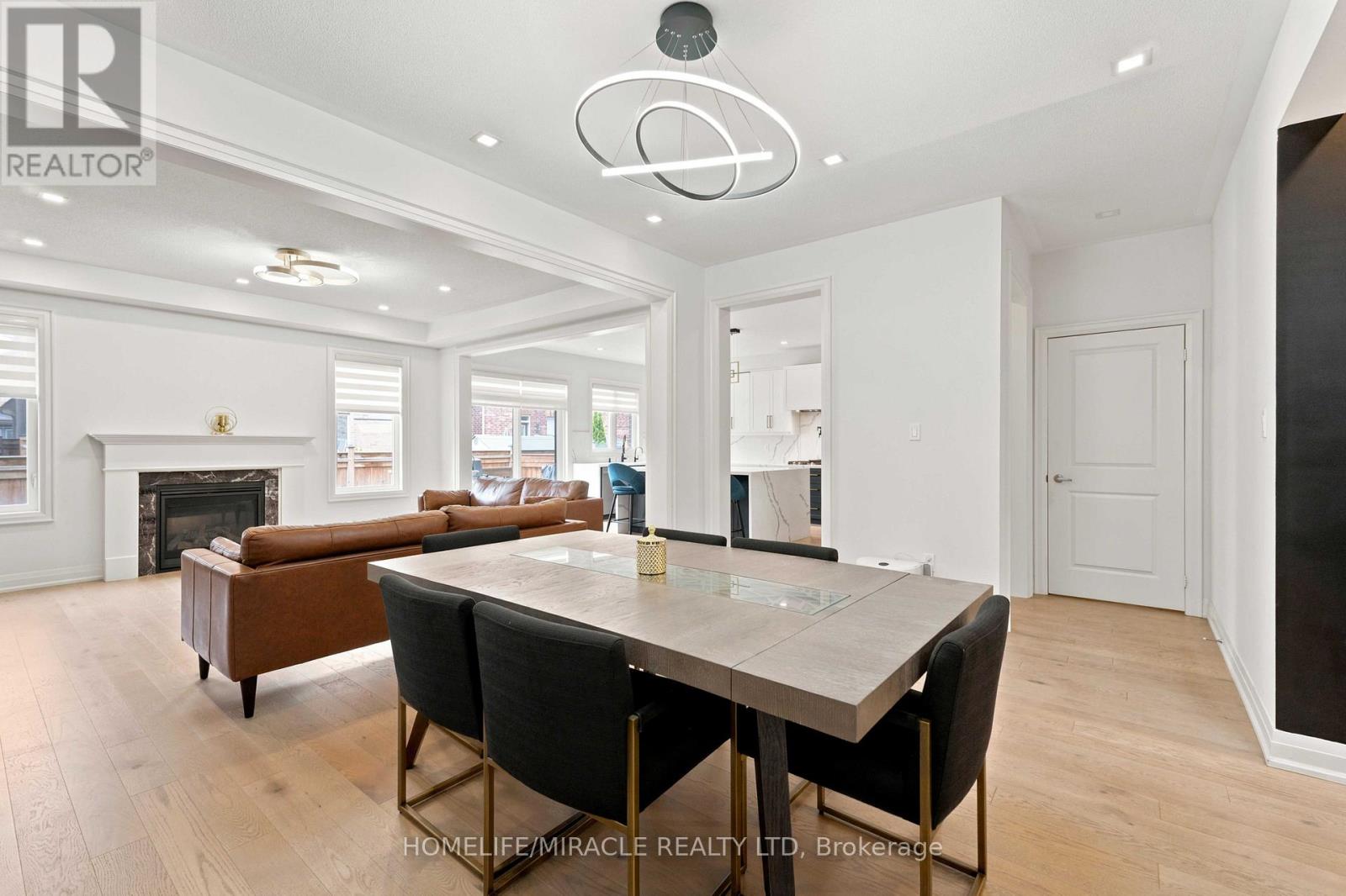 19 KENESKY DRIVE - 11