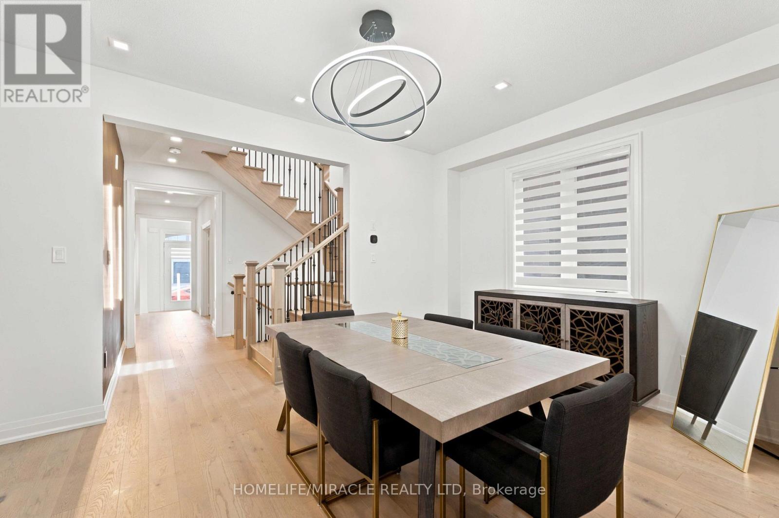 19 KENESKY DRIVE - 12