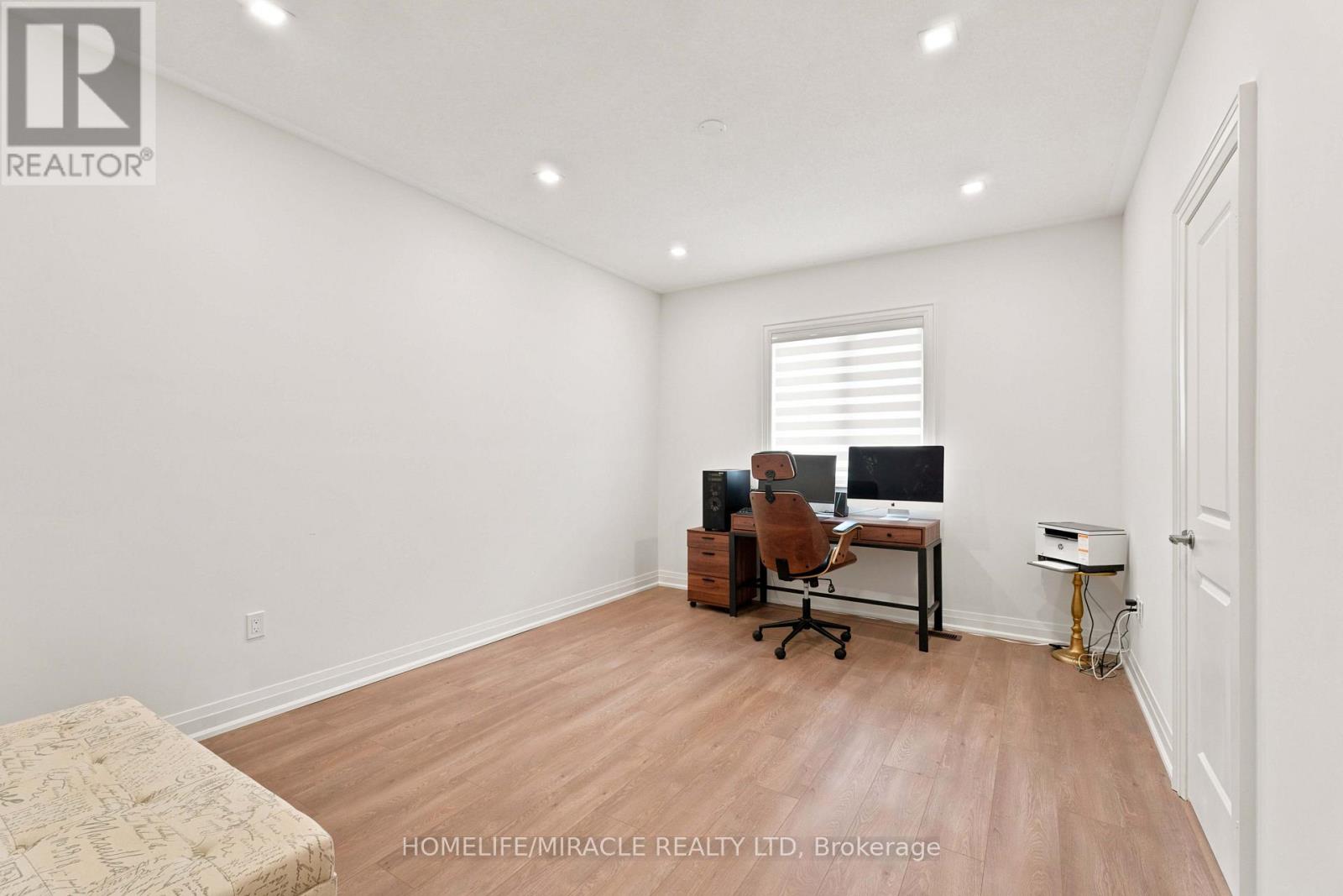 19 KENESKY DRIVE - Image 32