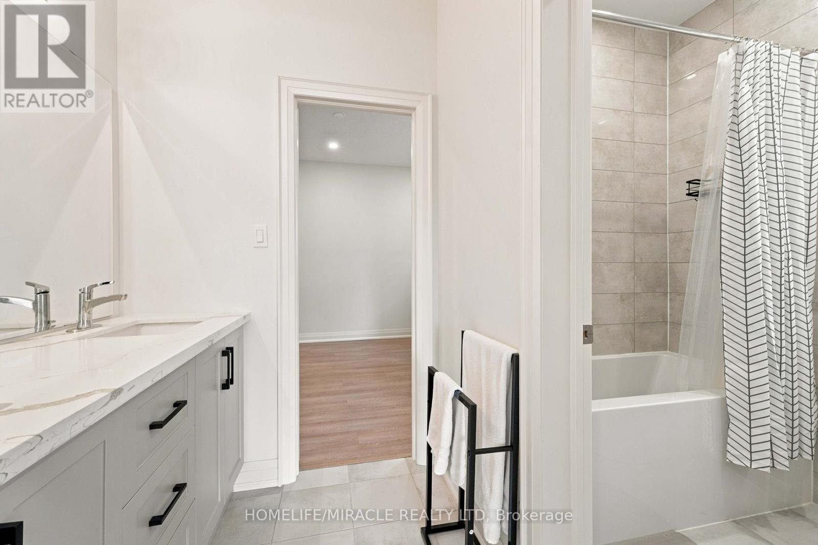 19 KENESKY DRIVE - 37