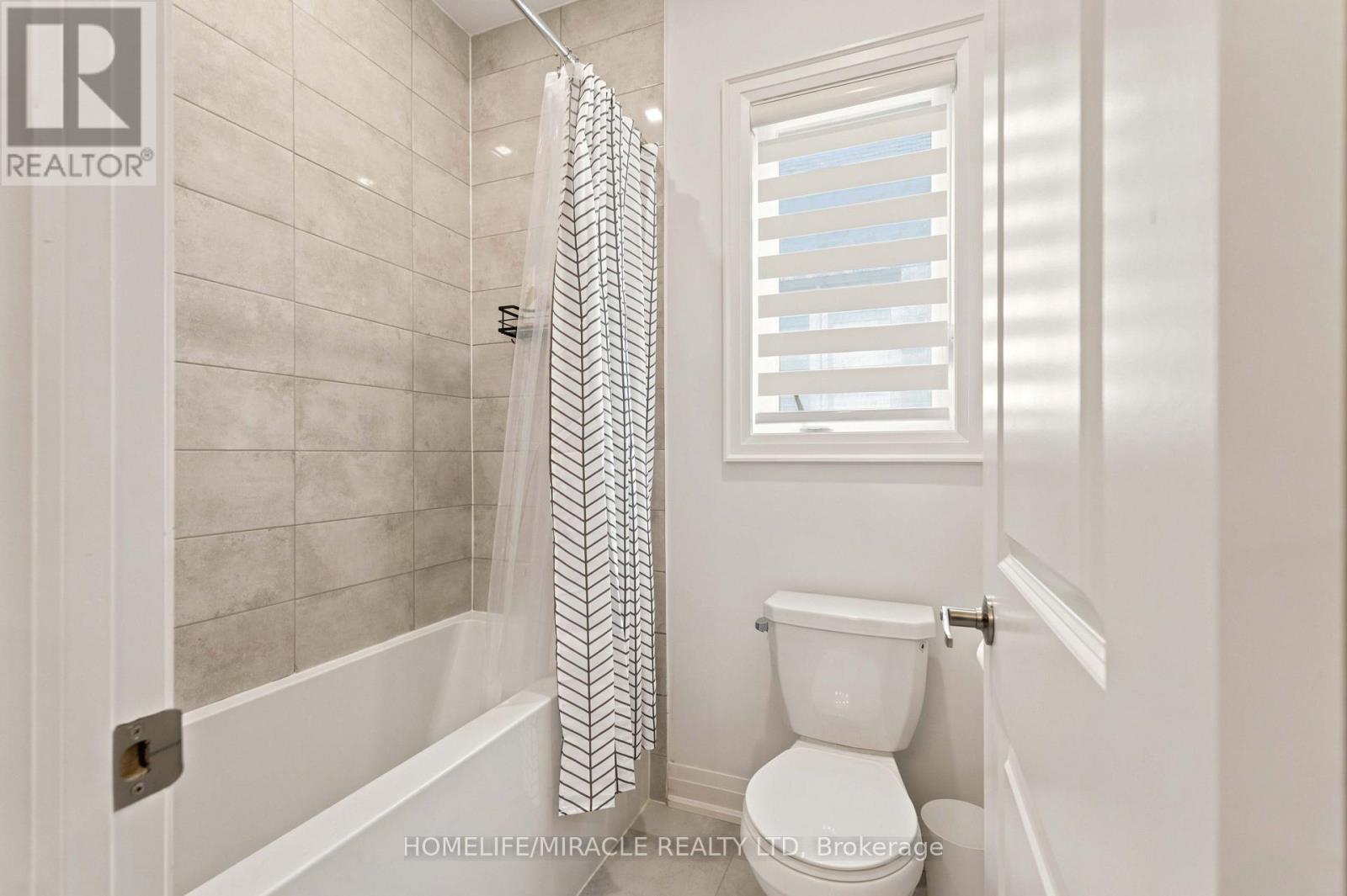 19 KENESKY DRIVE - 38