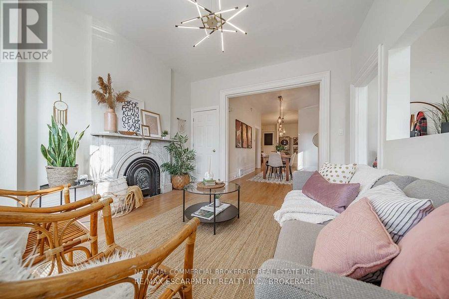 138 VICTORIA AVENUE N - Image 19